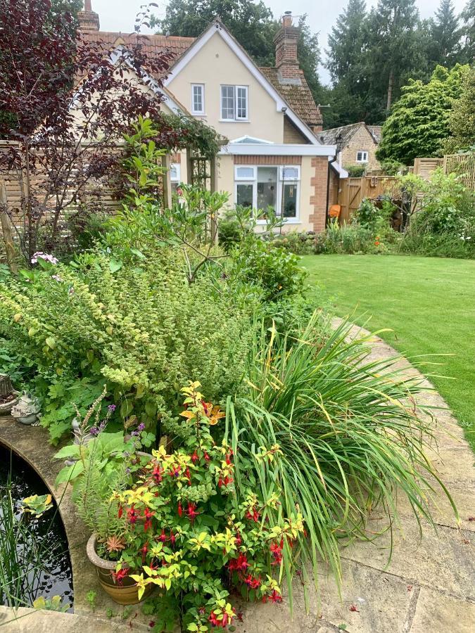 Sunshine Cottage Studley  外观 照片